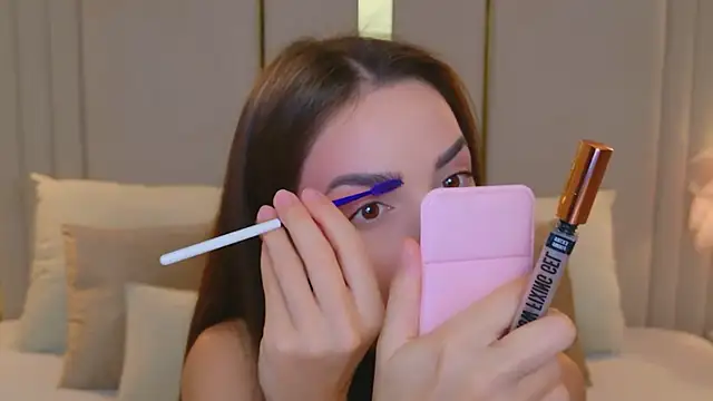 BellaHalles online show from 12-03-25, 05:19