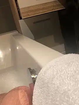 LivingLegend1978 online show from 12-24-24, 06:50