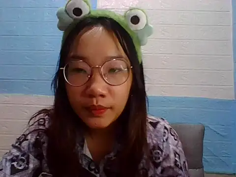 Snapshot of Nanoko chatting on 11-17-25, 04:33 Nanoko online show from 11-17-25, 04:33