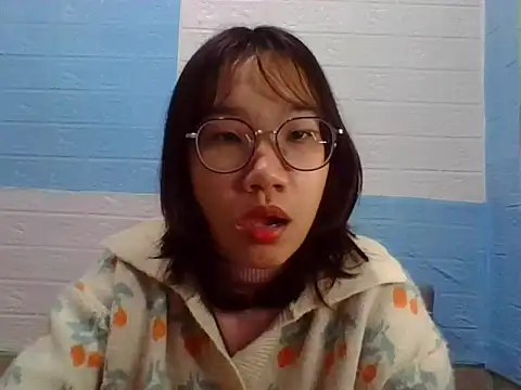 Snapshot of Nanoko chatting on 01-11-26, 11:28 Nanoko online show from 01-11-26, 11:28