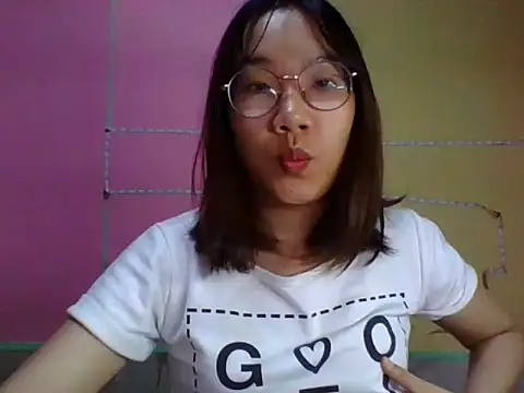 Snapshot of Nanoko chatting on 03-09-25, 10:30 Nanoko online show from 03-09-25, 10:30