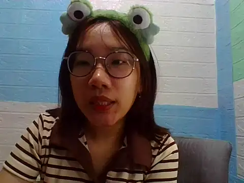 Snapshot of Nanoko chatting on 02-15-26, 05:23 Nanoko online show from 02-15-26, 05:23