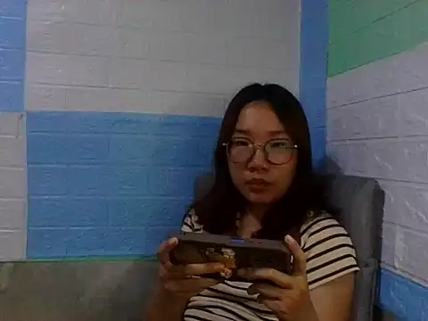 Snapshot of Nanoko chatting on 06-15-26, 05:45 Nanoko online show from 06-15-26, 05:45