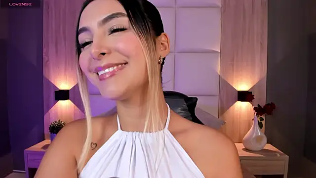 bella1207 online show from 09-30-25, 08:04