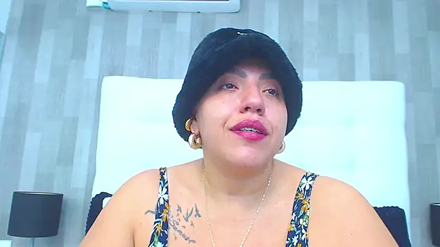 LeahMillerr online show from 02-20-26, 01:02