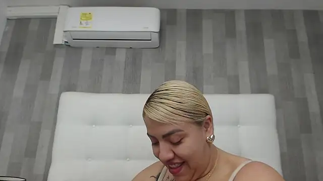 LeahMillerr online show from 03-21-26, 01:04