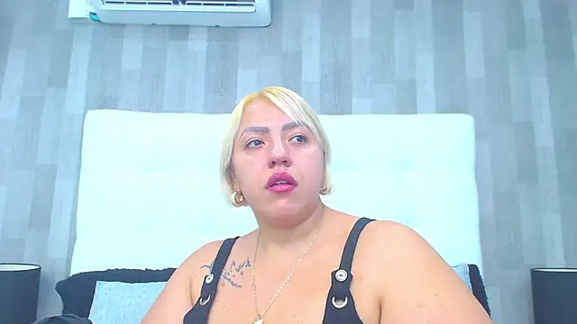 LeahMillerr online show from 05-02-26, 02:44