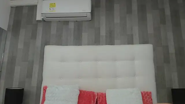 Snapshot of LeahMillerr chatting on 03-17-25, 12:35 LeahMillerr online show from 03-17-25, 12:35