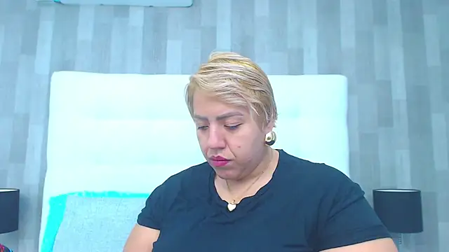 LeahMillerr online show from 12-05-25, 01:10