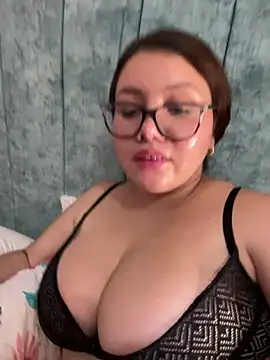 Snapshot of solecito_22 chatting on 02-07-25, 03:01 solecito 22 online show from 02-07-25, 03:01