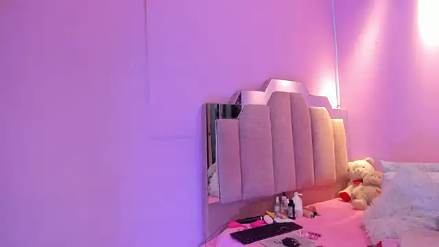 LoveQueen2 online show from 12-04-25, 12:04