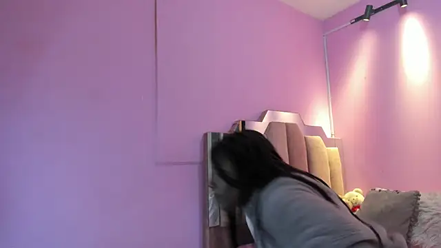 LoveQueen2 online show from 12-18-25, 11:47