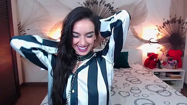 KatherineBisou online show from 01-06-26, 08:57