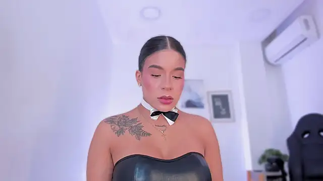 emelie 89 online show from 10-23-25, 12:48