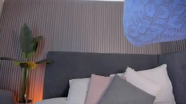 emelie 89 online show from 05-04-26, 12:08