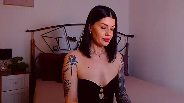 YvonneEverlee online show from 01-07-26, 08:47