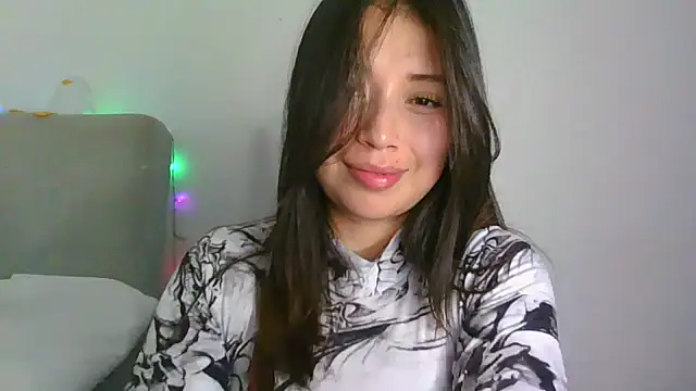 Snapshot of katherodriguezx chatting on 04-23-26, 10:11 katherodriguezx online show from 04-23-26, 10:11
