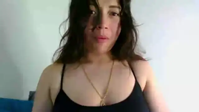 Snapshot of katherodriguezx chatting on 02-25-26, 05:35 katherodriguezx online show from 02-25-26, 05:35