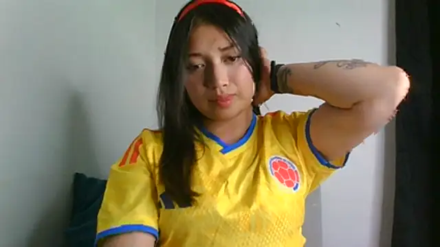 Snapshot of katherodriguezx chatting on 06-24-26, 12:42 katherodriguezx online show from 06-24-26, 12:42