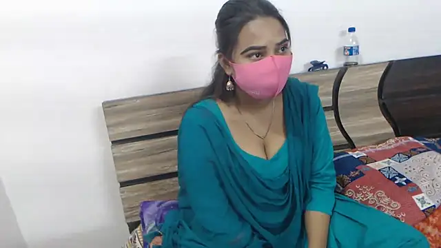 Snapshot of wildbabes chatting on 07-18-26, 05:21 wildbabes online show from 07-18-26, 05:21