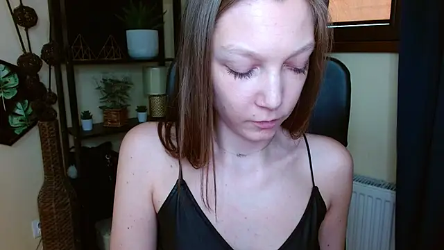 EmillyPlay online show from 03-12-26, 11:58