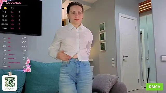 DonnaBurkee online show from 10-16-25, 04:54