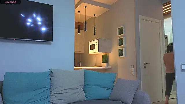 DonnaBurkee online show from 11-24-25, 04:23