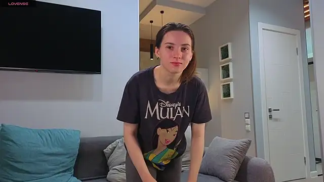 DonnaBurkee online show from 11-15-25, 04:27