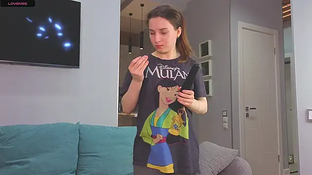 DonnaBurkee online show from 11-21-25, 04:44