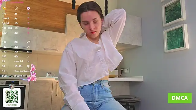 DonnaBurkee online show from 10-11-25, 04:35