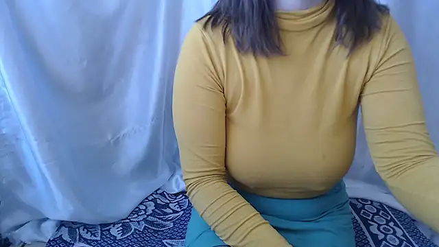 Snapshot of Burberrry_ chatting on 02-26-26, 08:58 Burberrry online show from 02-26-26, 08:58