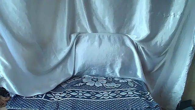 Burberrry  online show from 07-12-26, 04:52