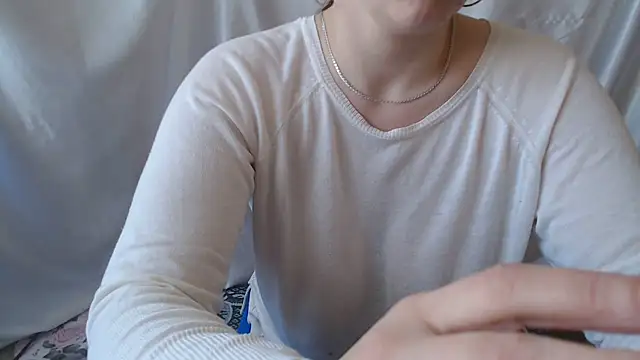 Burberrry  online show from 04-22-26, 07:59