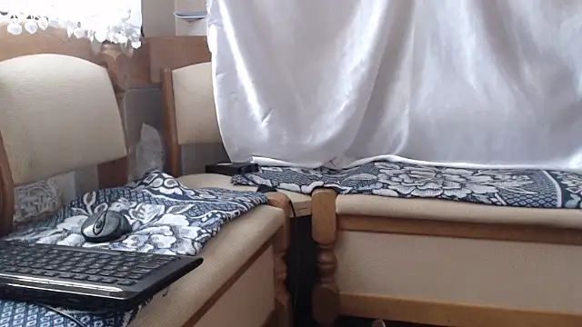 Burberrry  online show from 05-18-26, 05:34