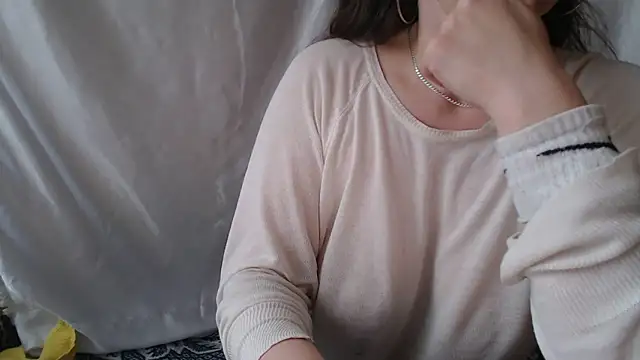 Burberrry  online show from 05-14-26, 03:20