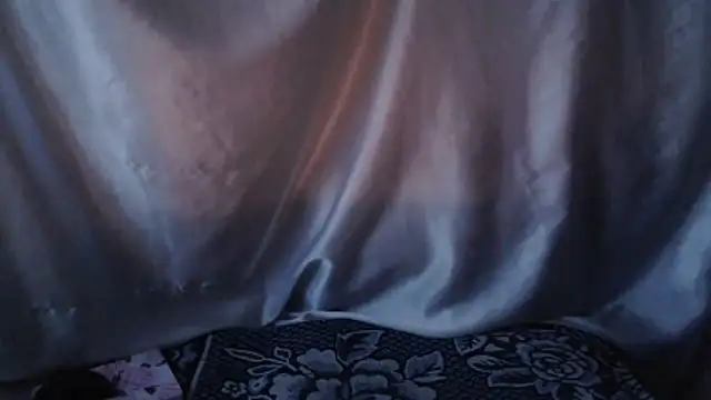 Burberrry  online show from 11-15-25, 05:33