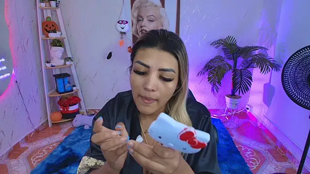 SALOOMEE   online show from 11-18-25, 11:24