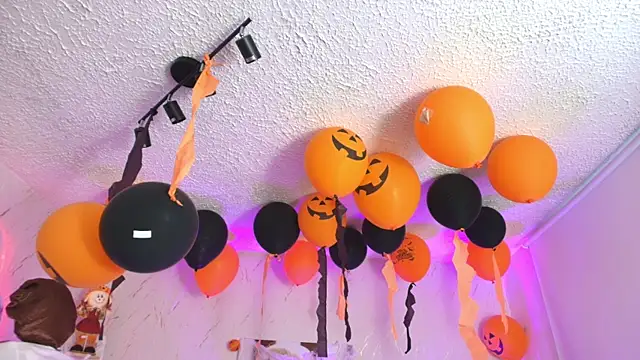 SALOOMEE   online show from 10-31-25, 11:07