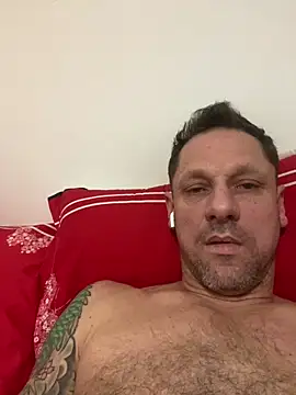 Snapshot of Yourhotboy_42 chatting on 02-14-26, 03:56 Yourhotboy 42 online show from 02-14-26, 03:56