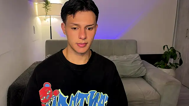 Snapshot of Alexxblue chatting on 11-20-25, 04:24 Alexxblue online show from 11-20-25, 04:24