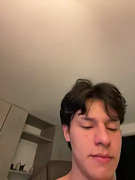 Snapshot of Alexxblue chatting on 12-31-24, 06:05 Alexxblue online show from 12-31-24, 06:05