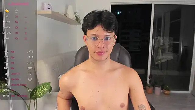 Snapshot of Alexxblue chatting on 12-04-24, 05:21 Alexxblue online show from 12-04-24, 05:21