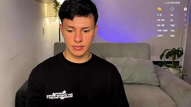 Snapshot of Alexxblue chatting on 11-16-25, 03:44 Alexxblue online show from 11-16-25, 03:44