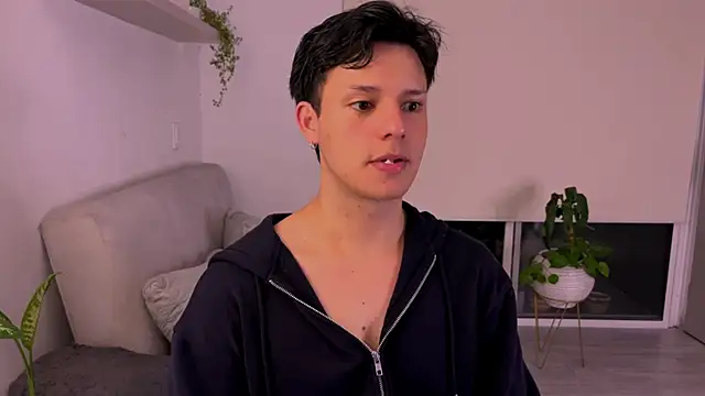 Snapshot of Alexxblue chatting on 11-08-25, 04:16 Alexxblue online show from 11-08-25, 04:16