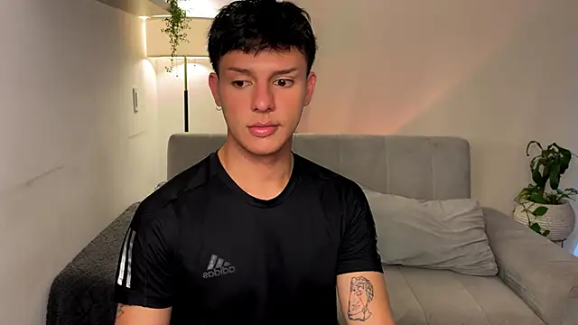 Snapshot of Alexxblue chatting on 11-20-25, 09:36 Alexxblue online show from 11-20-25, 09:36