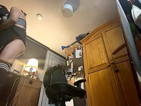 ElPollo77 online show from 10-21-25, 08:14