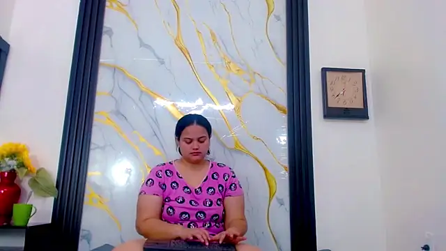 Snapshot of brunnette_hot chatting on 05-09-26, 11:24 brunnette hot online show from 05-09-26, 11:24