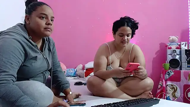 Snapshot of brunnette_hot chatting on 06-18-26, 10:20 brunnette hot online show from 06-18-26, 10:20