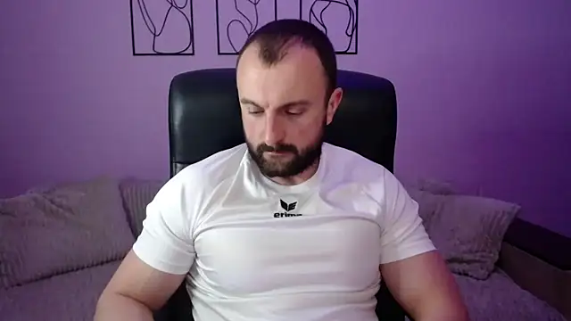 brindlefly6969 online show from 04-10-26, 10:33