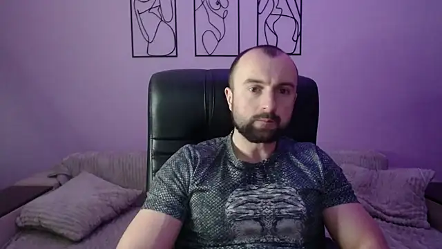 Snapshot of brindlefly6969 chatting on 02-11-26, 11:43 brindlefly6969 online show from 02-11-26, 11:43